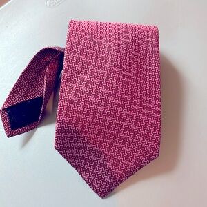 Brooks Brothers tie Stain Resistant made in USA woven in Italy